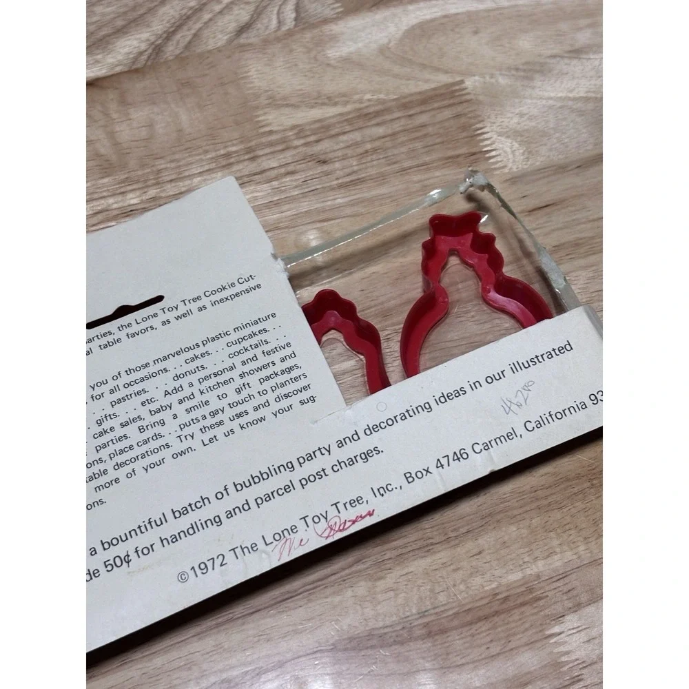 Vintage 1972‎ Cookie Cutter Capers Xmas Set Lone Toy Tree 5pc Red Plastic NOS